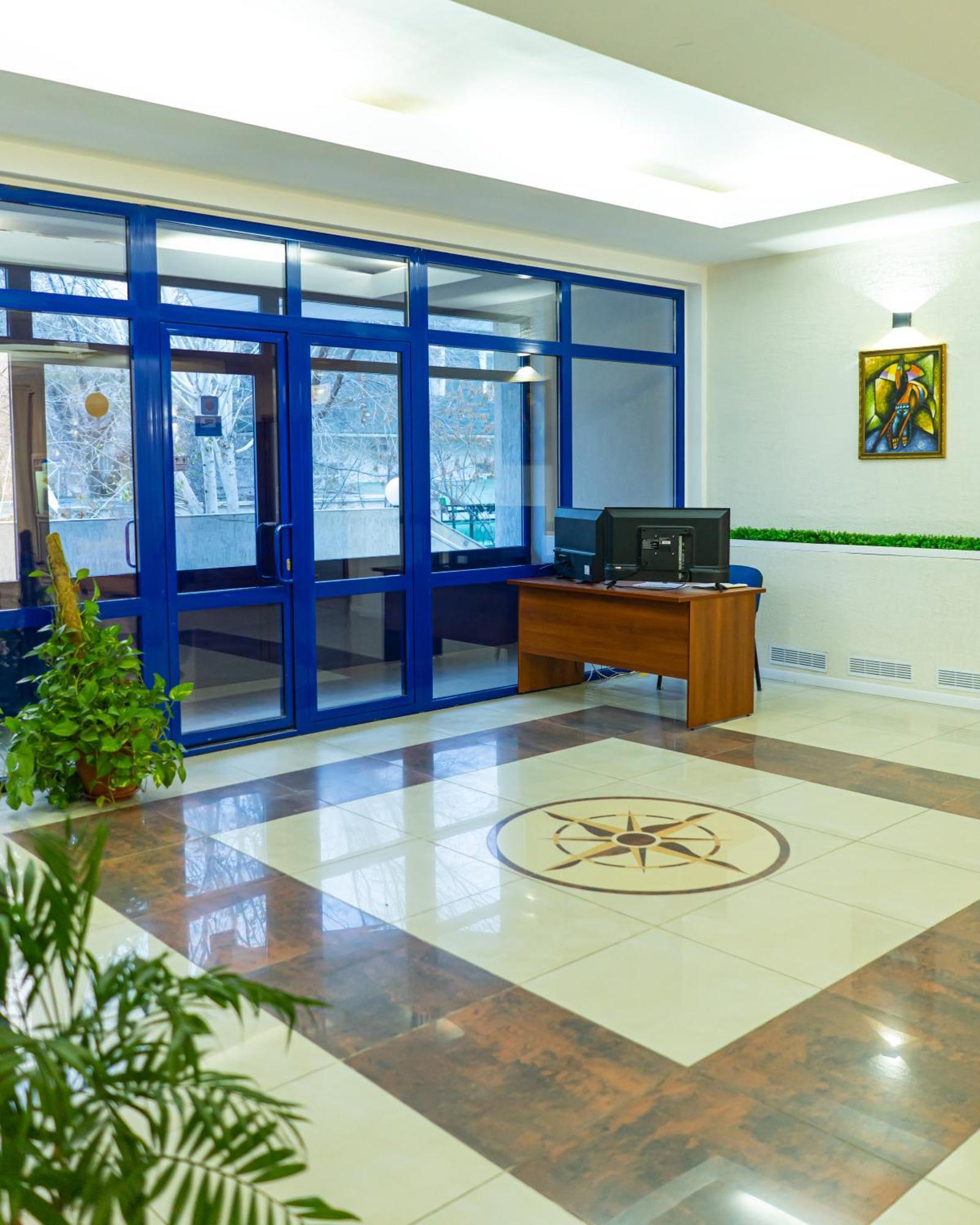 Victoria Palace Atyrau Exterior photo